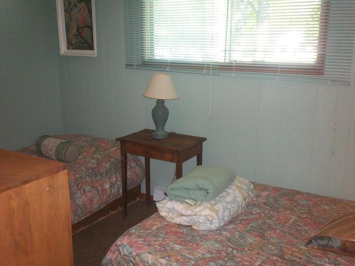 Chalkley'S Sandy Bay Cottage Resort Nipissing Beach Chambre photo