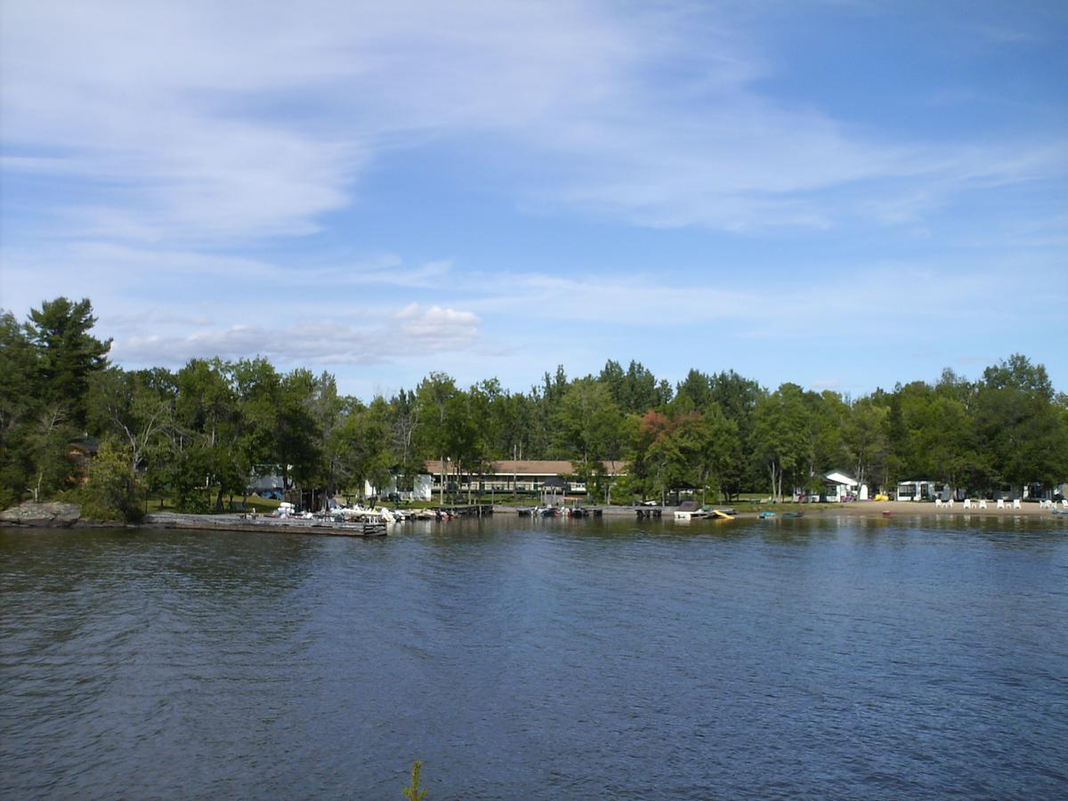 Chalkley'S Sandy Bay Cottage Resort Nipissing Beach Extérieur photo