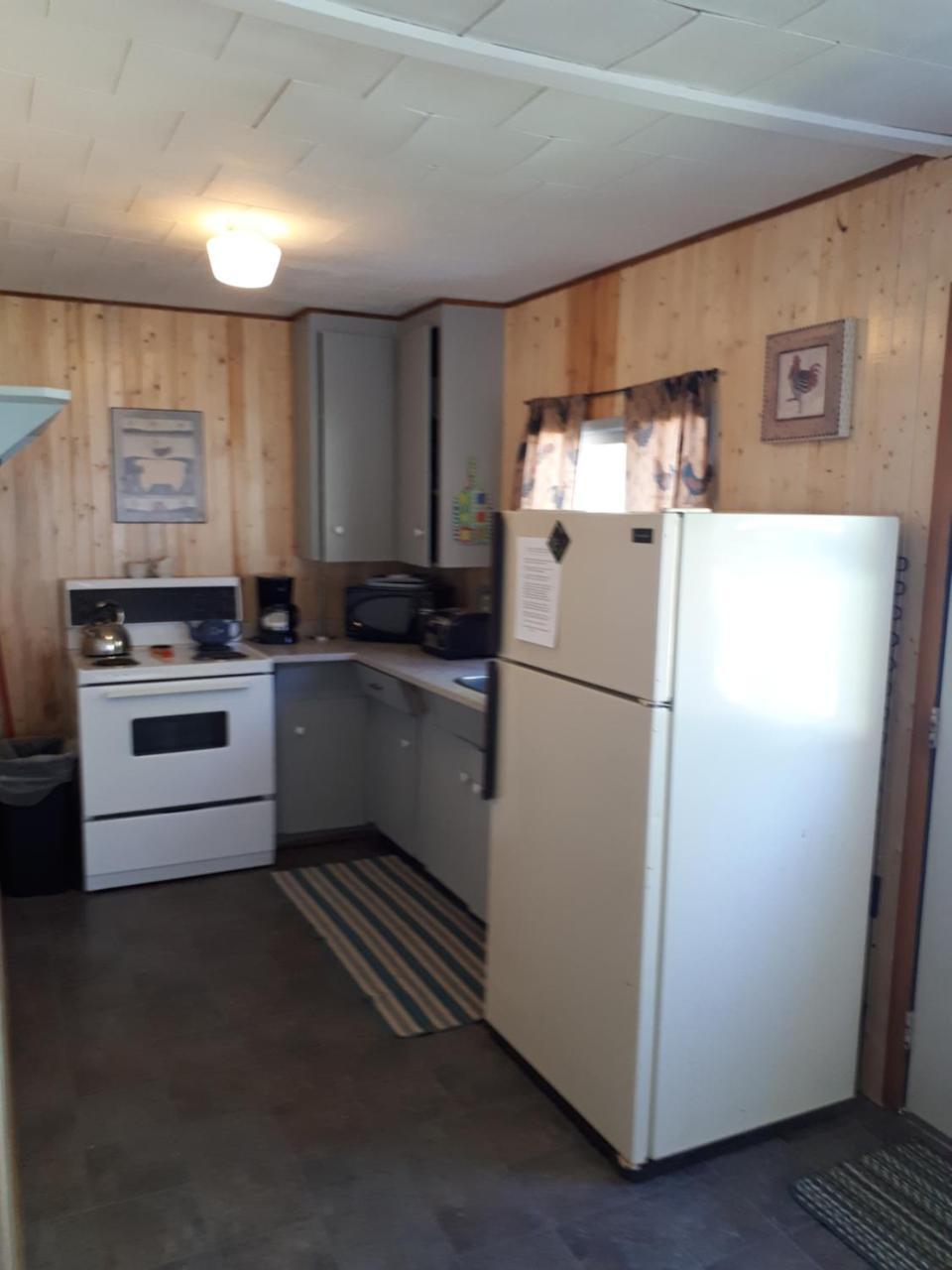 Chalkley'S Sandy Bay Cottage Resort Nipissing Beach Extérieur photo