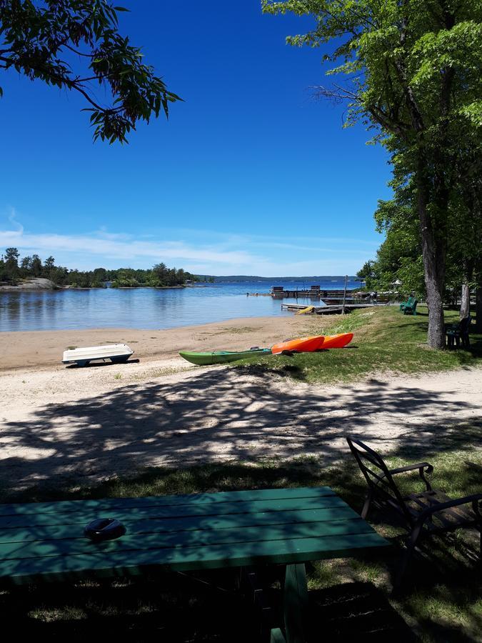 Chalkley'S Sandy Bay Cottage Resort Nipissing Beach Extérieur photo